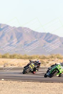 media/Dec-07-2025-CVMA (Sun) [[3e7d2de5dc]]/Race 18-Formula Twins-Formula 40 UL/